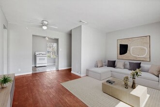 Building Photo - Great 3 Bedroom Single Family in Angleton