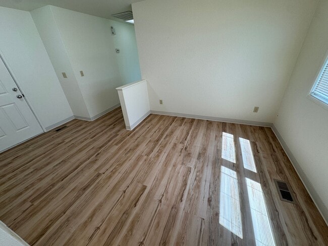 Building Photo - 4371 Madrona Way SE