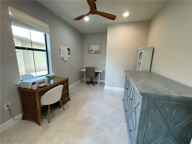 Building Photo - 7627 Jacaranda Ln