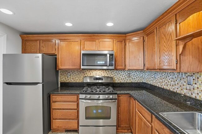 Building Photo - 237 South St