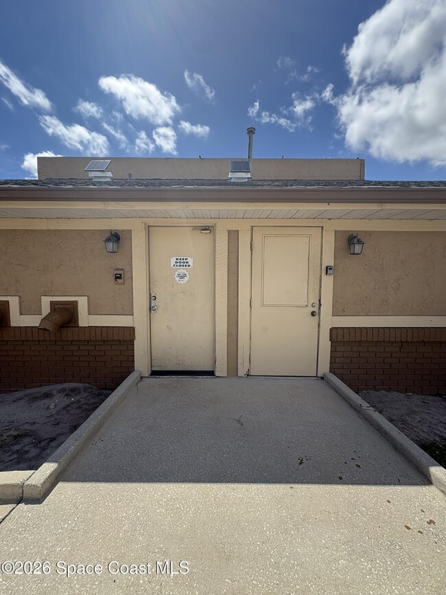 Building Photo - 248 Berkshire Ln