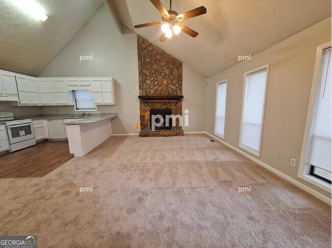 Building Photo - 5955 Sutton Pl