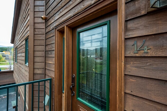 Building Photo - 150 Adams St