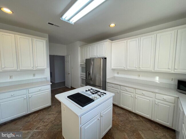 Building Photo - 25869 Flintonbridge Dr