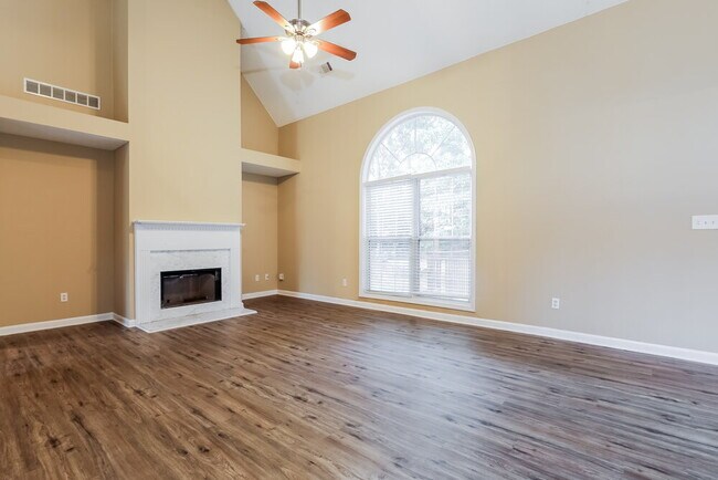 Building Photo - 198 Sawgrass Way