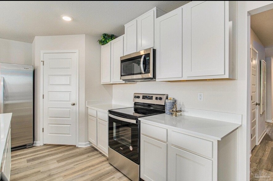 Building Photo - 2107 Sandhill St