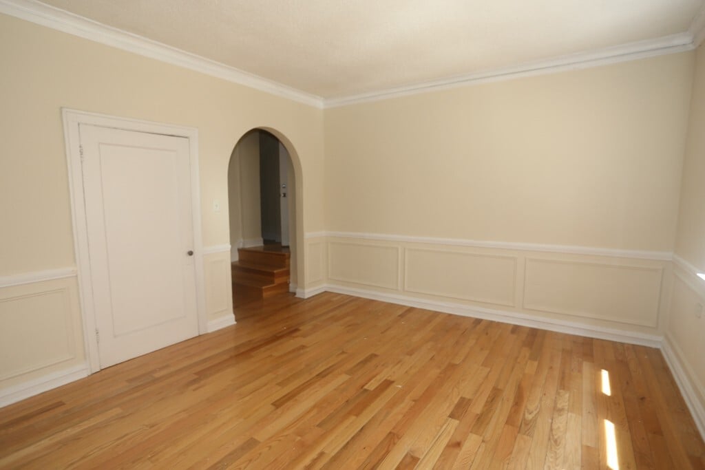 Building Photo - 549 W Surf St