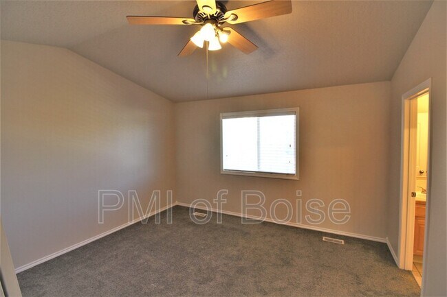 Building Photo - 6480 E Shellbrook Dr