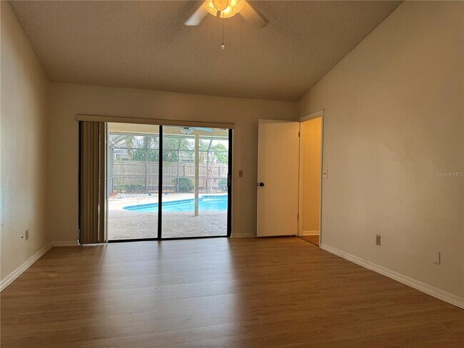 Building Photo - 3005 Starmount Dr