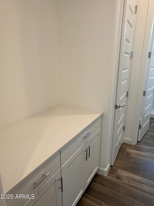 Building Photo - 23139 E Lords Wy