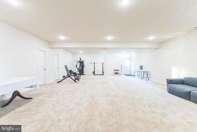 Building Photo - 2871 Broad Wing Dr