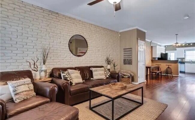 Building Photo - 3675 Peachtree Rd NE