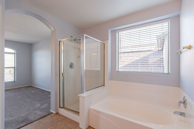 Building Photo - Move In Ready! Four Bedrooms - Close to TSMC