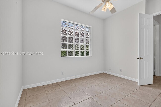Building Photo - 5659 Via De La Plata Cir