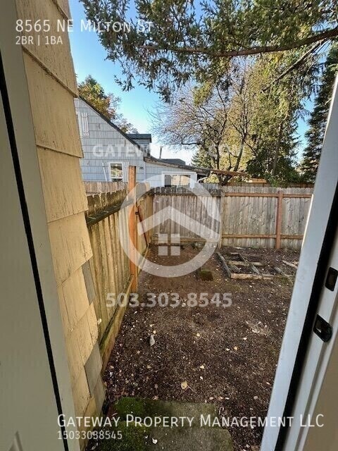 Building Photo - 8565 NE Milton St