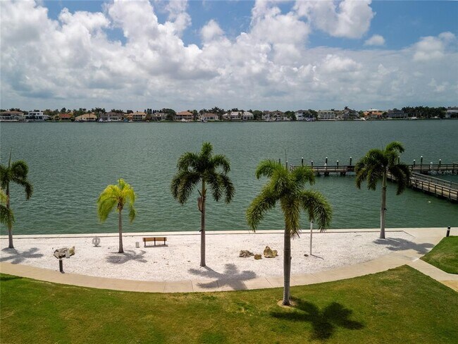 Building Photo - 5108 Brittany Dr S