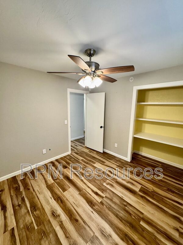 Building Photo - 11813 Larkdale Dr