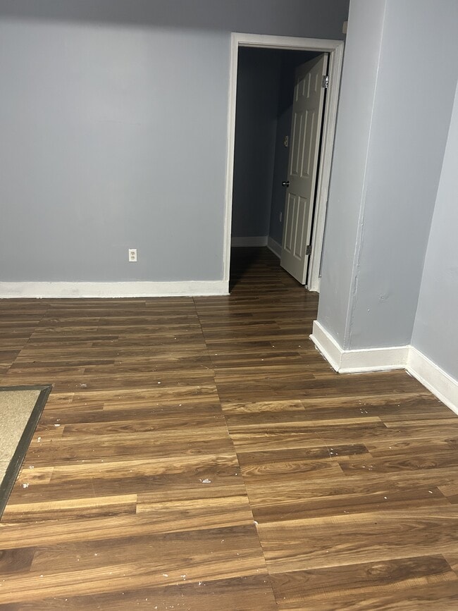 Building Photo - 831 Kirkwood St