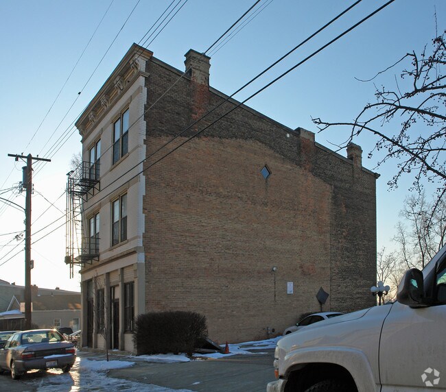 Building Photo - 459 Klotter Ave