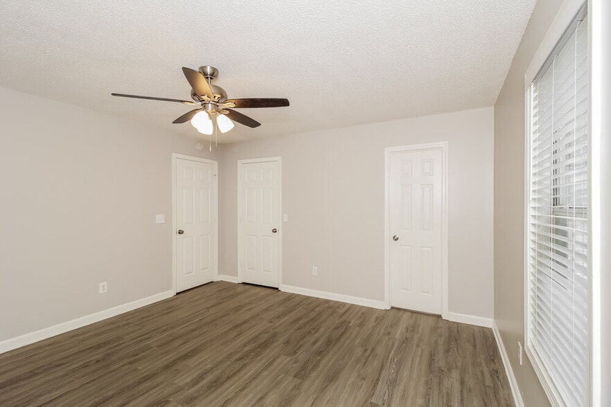 Building Photo - 430 Ivy Crest Dr