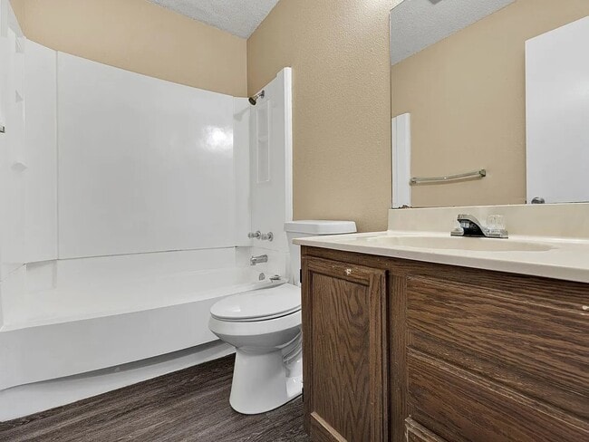 Building Photo - 9910 Village Briar