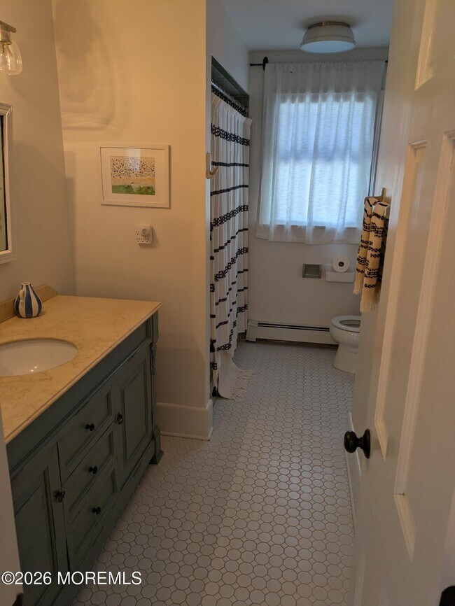 Building Photo - 2113 Edgewood Pl