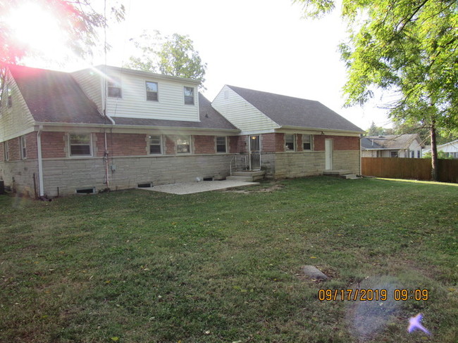 Building Photo - SECTION 8 ACCEPTED - 4550 S Keystone Ave