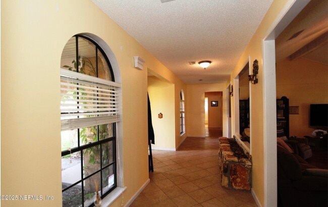 Building Photo - 12352 Toucan Dr