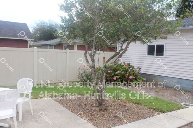 Building Photo - 2817 Wynterhall Rd SE