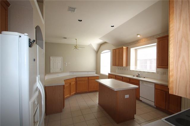 Building Photo - 1424 McKenzie Ct