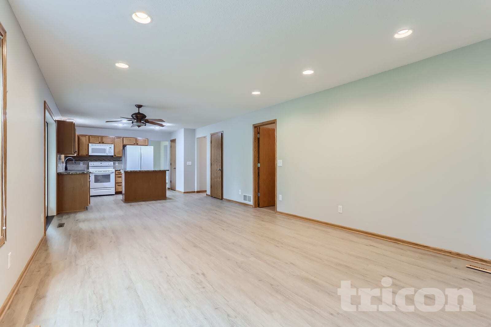 Building Photo - 2202 Marilyn Ave