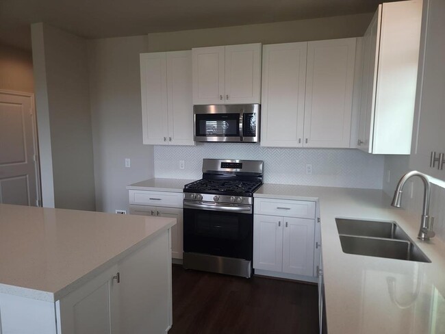 Building Photo - 1007 Tillman Ln