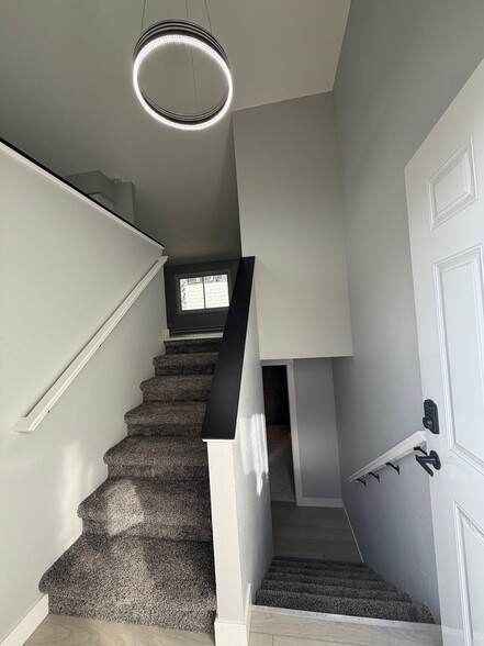 Building Photo - 1413 Charles St