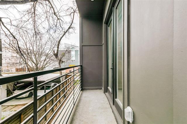 Building Photo - 4205 Roseland Ave