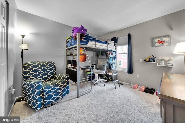 Building Photo - 301 Cherokee Cir