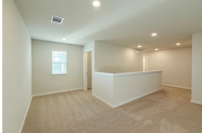 Building Photo - 3914 Flora Fld Dr