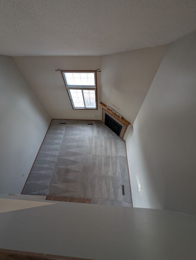 Building Photo - 2583 Bedford Ct