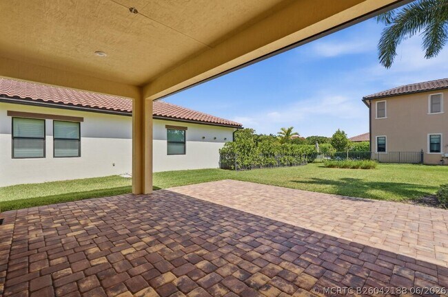 Building Photo - 11760 Bayview Cir