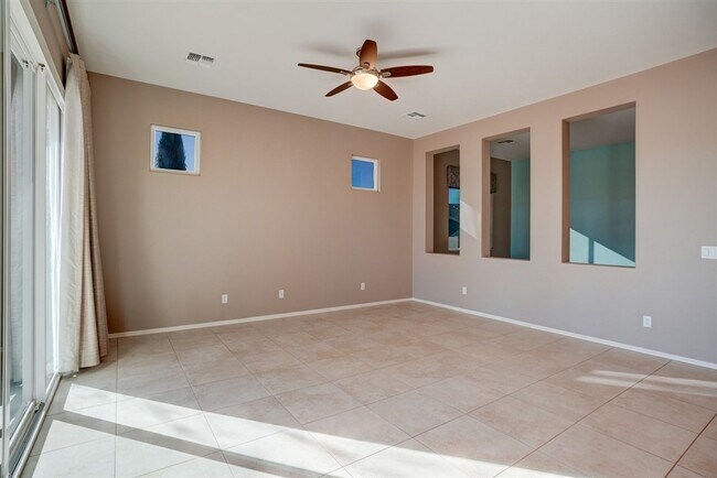 Building Photo - $300 off your move in costs. Now pets allowed! Beautiful 2 bed + den, 2 bath Home Located in Quai...