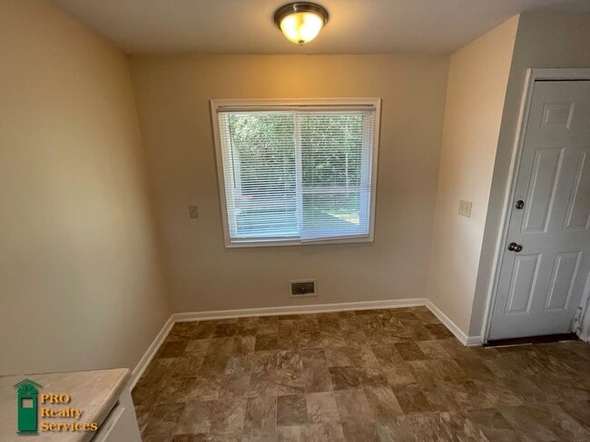 Building Photo - 2 Bedroom Home in Blaine