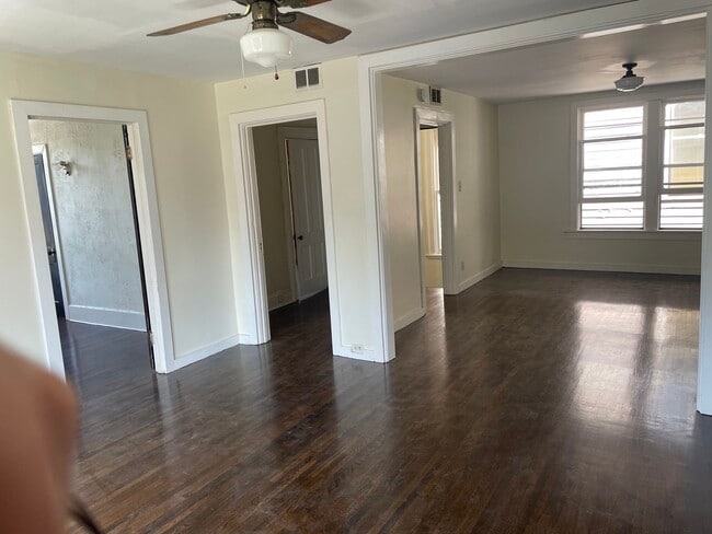 Building Photo - 321 Pennsylvania St