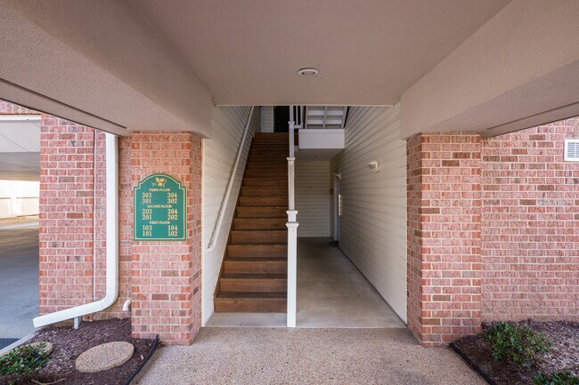 Building Photo - 2904 Brighton Beach Pl