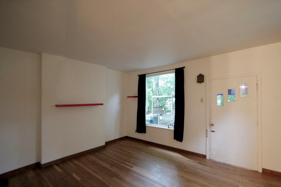 Building Photo - 413 Lamar Ave