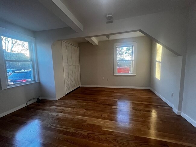 Building Photo - 27 Argyle St