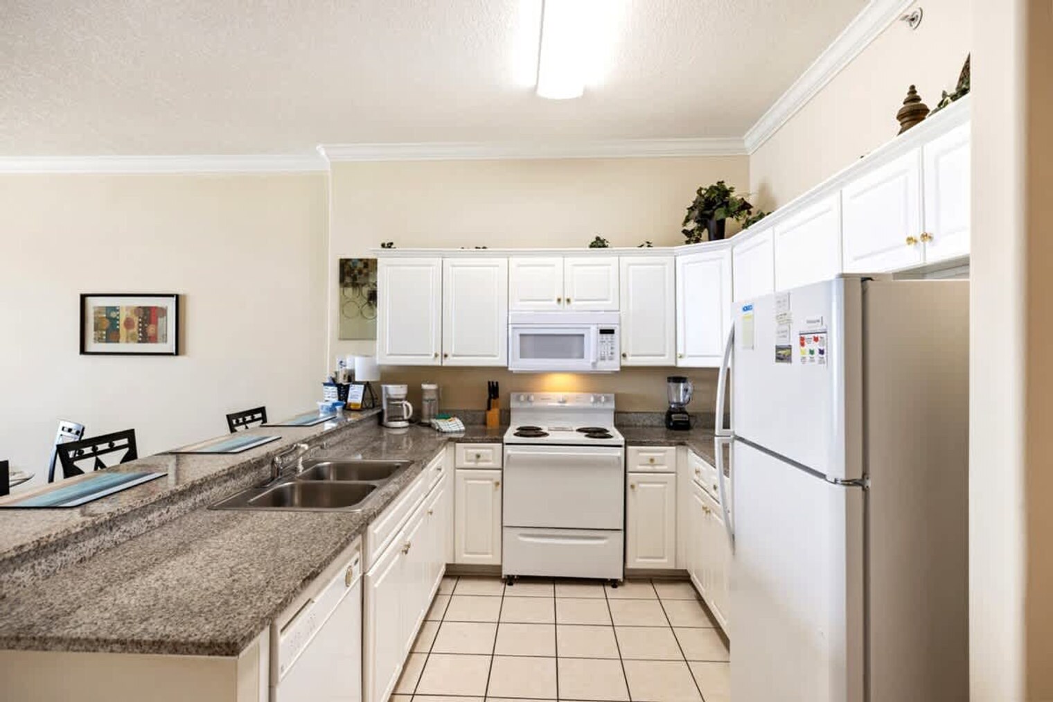 Building Photo - 10625 Front Beach Rd