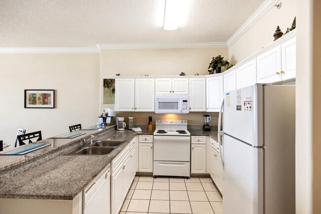 Building Photo - 10625 Front Beach Rd