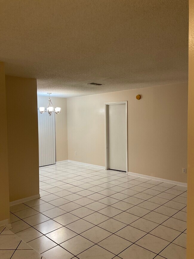 Building Photo - 7051 Citrus Point Ct