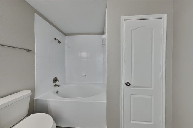 Building Photo - 7734 Pasture Bend Ln