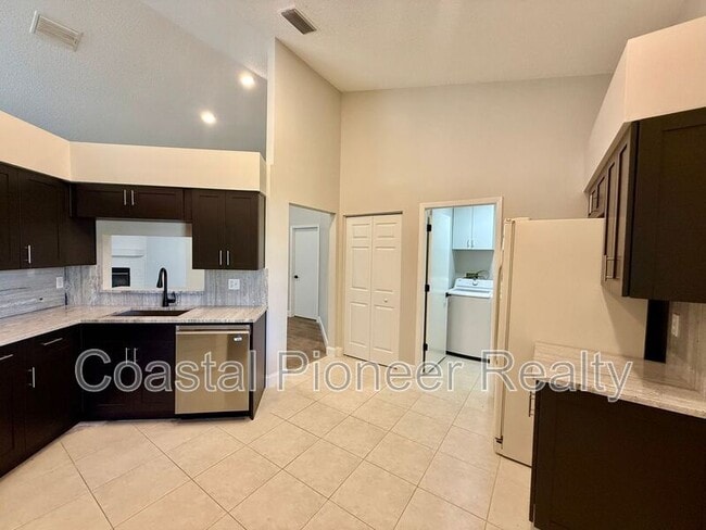 Building Photo - 8725 Huntfield St