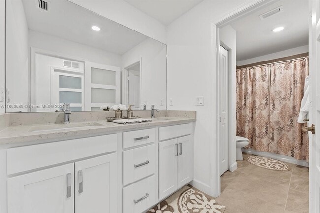 Building Photo - 3520 Haldin Pl